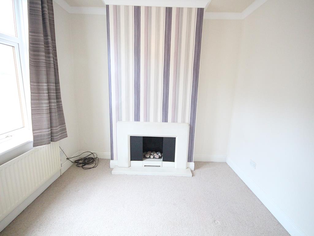 2 bedroom terraced house Let Agreed in Barnoldswick - 2015-04-08 13.41.36.jpg